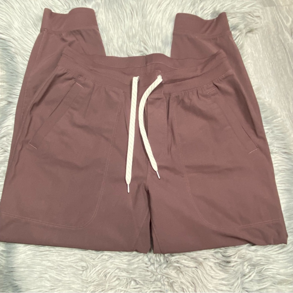 Vuori Chestnut Meta Athletic Slim Fit Pant Size Large - Picture 2 of 5